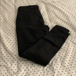 Black distressed rockstar jeans